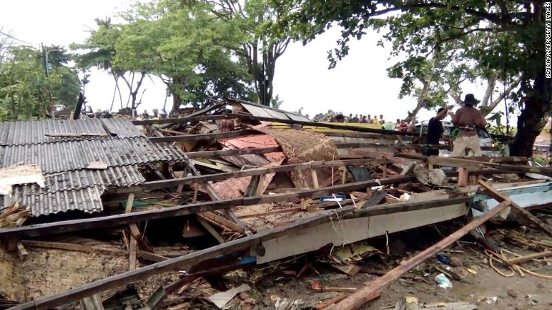 Indonesia Diterjang Tsunami