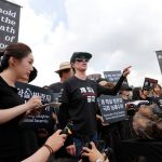 Kim Basinger Datang Ke Korea Selatan Dalam Demotrasi Hak Hewan